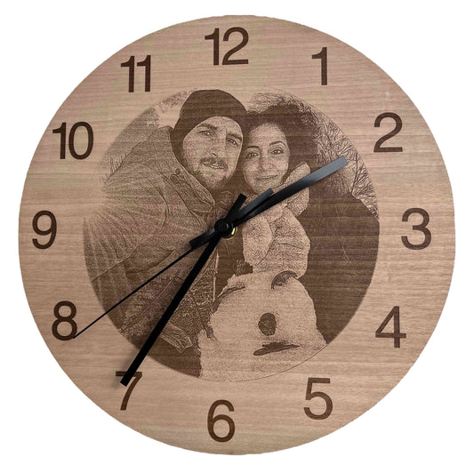 Foto o logo personalizzati su orologio da parete